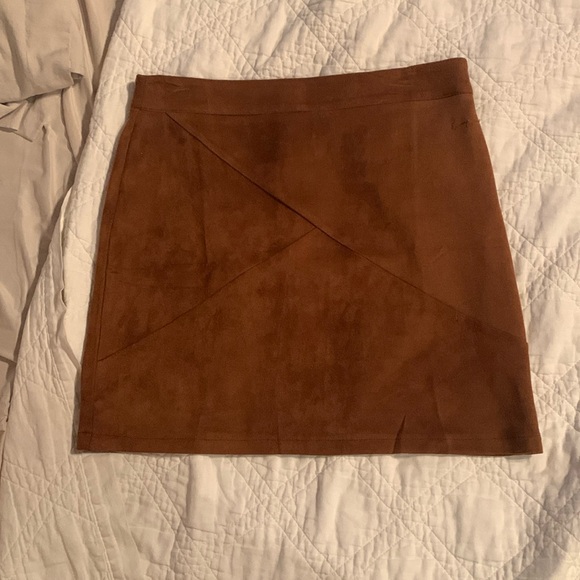 Brown fake suede skirt. Worn once - Picture 1 of 2